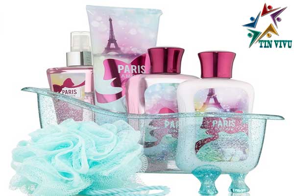 Paris-Amour-Bath-and-Body-Works-chinh-hang